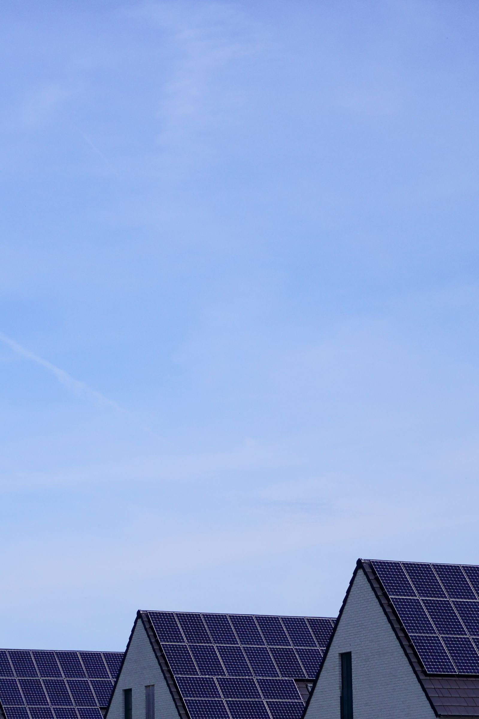 Hệ thống điện mặt trời hybrid 5,58kWp lưu trữ 14,3kWh cho hộ gia đình tại thành phố Bắc Ninh